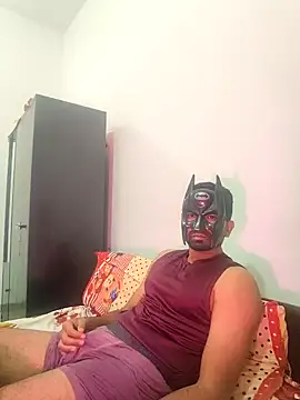 Snapshot of Amit22122 chatting on December 15, 12:37 am Amit22122 online show from December 15, 12:37 am