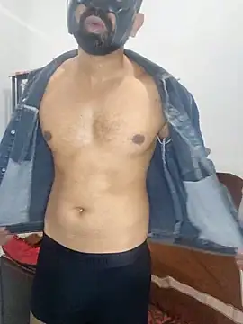 Snapshot of Amit22122 chatting on January 7, 12:46 am Amit22122 online show from January 7, 12:46 am