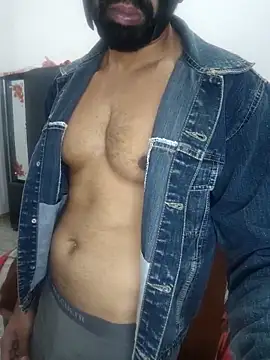 Snapshot of Amit22122 chatting on January 8, 12:35 am Amit22122 online show from January 8, 12:35 am