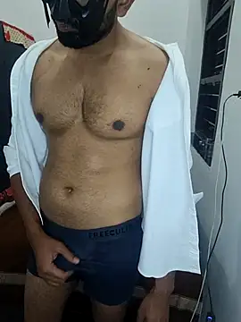 Snapshot of Amit22122 chatting on January 16, 12:36 am Amit22122 online show from January 16, 12:36 am