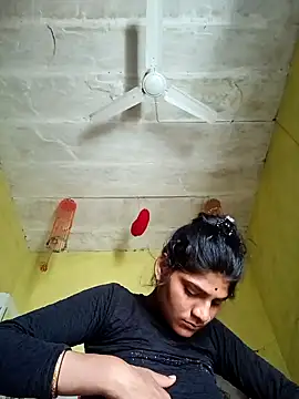 Snapshot of Janki_cute chatting on April 13, 9:04 am Janki cute online show from April 13, 9:04 am