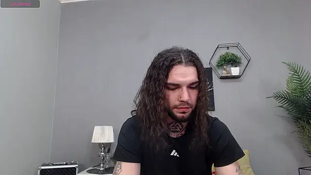 KaneHunter online show from April 22, 7:15 pm