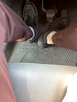 Snapshot of ratemydickbabe chatting on November 27, 11:01 am ratemydickbabe online show from November 27, 11:01 am