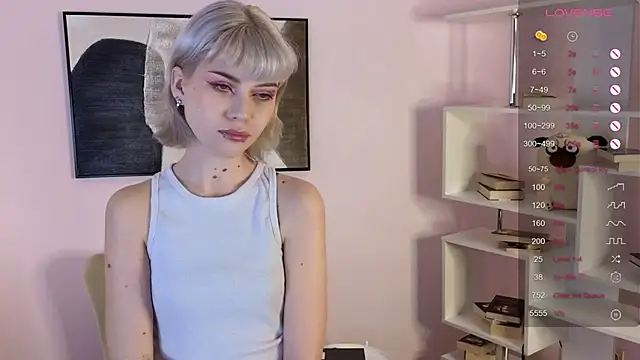 Snapshot of ember_graws chatting on November 30, 8:07 am ember graws online show from November 30, 8:07 am