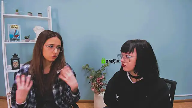 Snapshot of mira_cool_ chatting on November 27, 9:44 am mira cool online show from November 27, 9:44 am