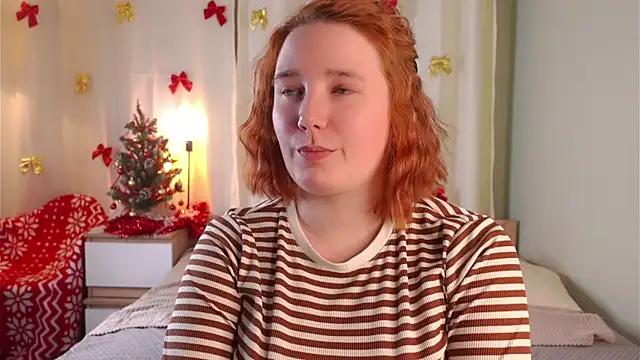 Snapshot of GwendaWhetham chatting on December 16, 11:04 am GwendaWhetham online show from December 16, 11:04 am