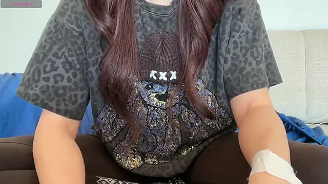 valoriaaaa online show from May 1, 1:16 pm