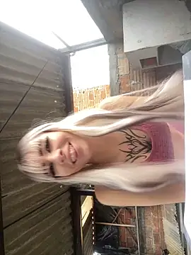 Snapshot of Ravenkittyy chatting on November 28, 9:17 pm Ravenkittyy online show from November 28, 9:17 pm