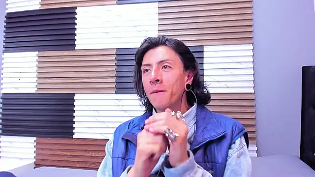 LiamShelby online show from December 17, 3:12 am