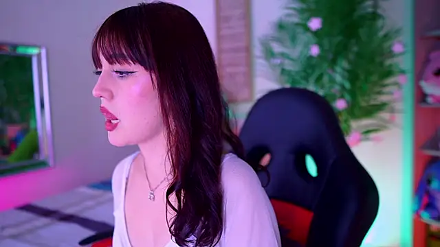 Snapshot of dakotaa_01 chatting on December 3, 4:38 pm dakotaa 01 online show from December 3, 4:38 pm