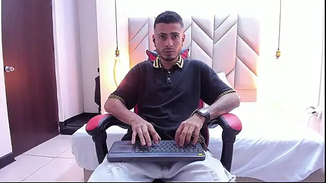 MatthewCullen online show from January 8, 10:12 pm