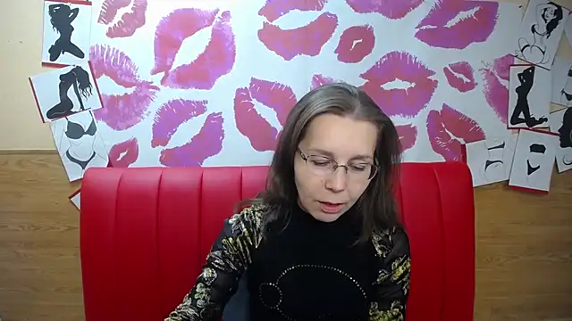 Snapshot of DaisyEdit chatting on December 5, 6:11 am DaisyEdit online show from December 5, 6:11 am