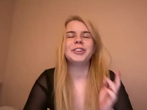 Snapshot of alexisbloom222 chatting on December 20, 4:52 am alexisbloom222 online show from December 20, 4:52 am