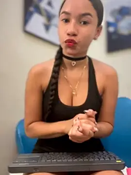 ZoeyFierce online show from June 1, 6:53 pm