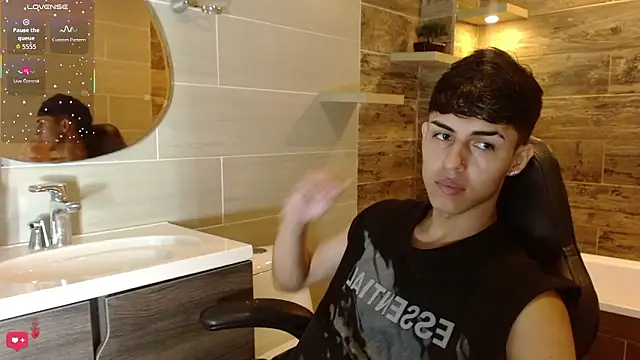 Ethan Jamees online show from March 10, 7:30 pm