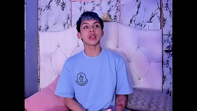 Snapshot of Prince_Apolo chatting on December 14, 10:25 pm Prince Apolo online show from December 14, 10:25 pm