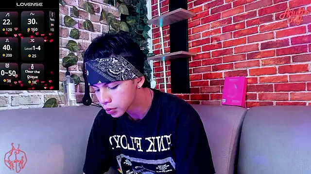 Prince Apolo online show from March 11, 8:59 pm