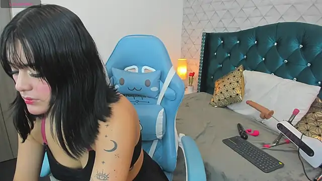 Snapshot of Valery_jame chatting on May 4, 8:16 pm Valery jame online show from May 4, 8:16 pm