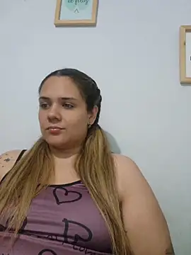 Snapshot of LoreinnFox chatting on May 2, 3:55 am LoreinnFox online show from May 2, 3:55 am