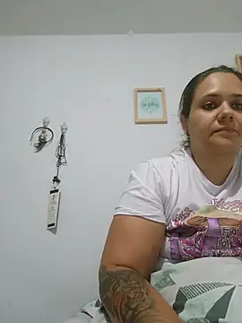Snapshot of LoreinnFox chatting on May 28, 10:07 pm LoreinnFox online show from May 28, 10:07 pm
