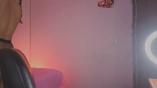 Snapshot of MarillynMorgan chatting on December 3, 1:42 pm MarillynMorgan online show from December 3, 1:42 pm