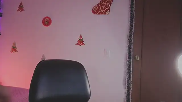 Snapshot of MarillynMorgan chatting on December 5, 12:58 pm MarillynMorgan online show from December 5, 12:58 pm