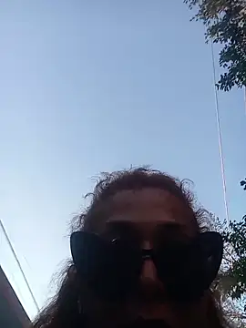 Snapshot of qaarlyfogosa chatting on December 17, 2:01 pm qaarlyfogosa online show from December 17, 2:01 pm