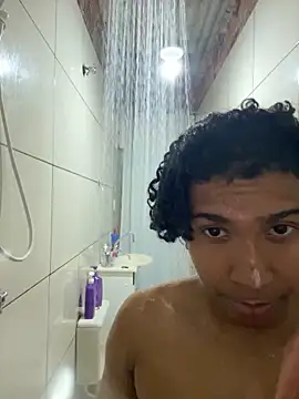 Snapshot of nvh18Aklzim chatting on December 14, 12:38 am nvh18Aklzim online show from December 14, 12:38 am