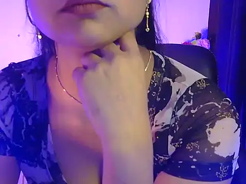 Snapshot of cute_rohani1 chatting on December 13, 8:04 pm cute rohani1 online show from December 13, 8:04 pm