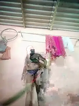 Snapshot of SassyDiy chatting on February 25, 2:05 pm SassyDiy online show from February 25, 2:05 pm