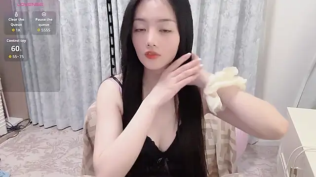 Susu Alice online show from February 28, 1:56 pm