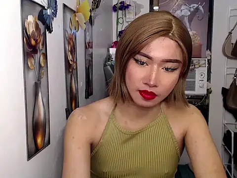 Snapshot of asiantwink0000 chatting on July 5, 11:34 pm asiantwink0000 online show from July 5, 11:34 pm