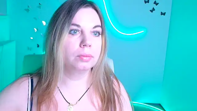 Snapshot of Amanda_Swannn chatting on December 15, 6:50 am Amanda Swannn online show from December 15, 6:50 am