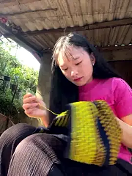 Mayli2x online show from December 2, 6:41 am