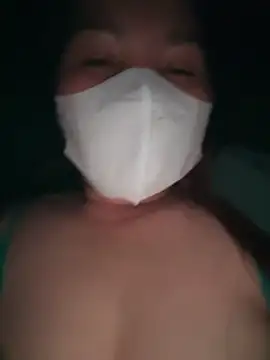 Snapshot of light_wei chatting on June 10, 5:01 pm light wei online show from June 10, 5:01 pm