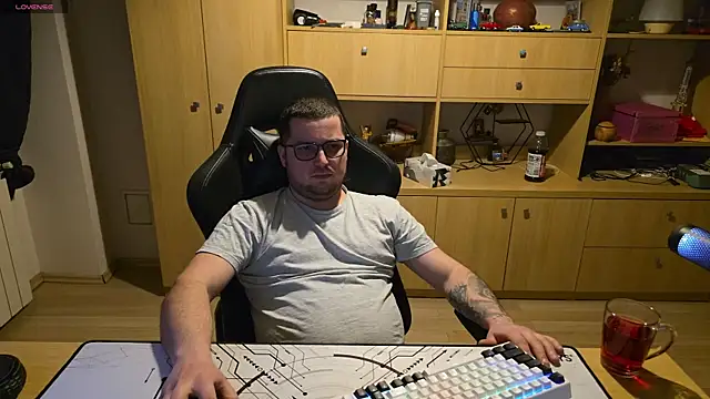 Snapshot of kevinnlovelly chatting on March 11, 7:09 pm kevinnlovelly online show from March 11, 7:09 pm