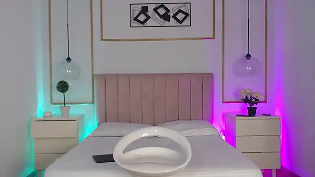 Snapshot of IsabellaCherryX chatting on November 30, 4:05 am IsabellaCherryX online show from November 30, 4:05 am