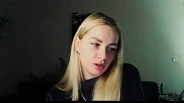 Whitehex666 online show from December 3, 4:38 pm