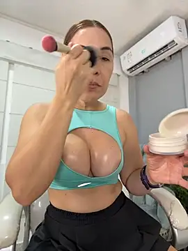 Snapshot of AnnaJaimes chatting on May 26, 11:56 pm AnnaJaimes online show from May 26, 11:56 pm