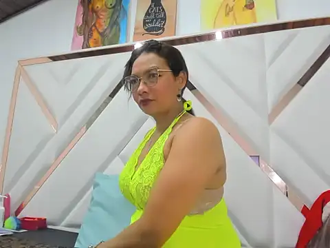 Valeria gil  online show from December 3, 11:36 pm