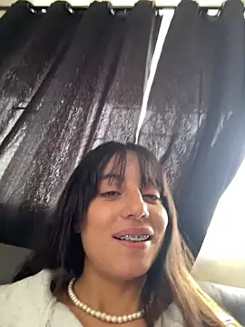 Mia fiire online show from February 23, 7:11 pm