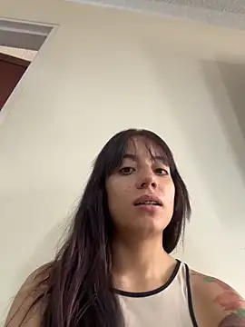 Mia fiire online show from April 29, 7:09 pm