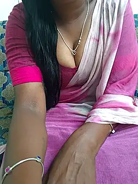 Snapshot of tamil__naughtykanmani chatting on June 24, 8:35 am tamil naughtykanmani online show from June 24, 8:35 am