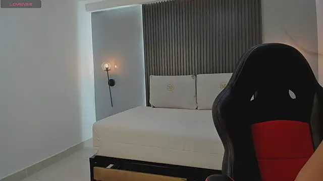 Snapshot of evony_becker_ chatting on December 16, 12:21 pm evony becker online show from December 16, 12:21 pm