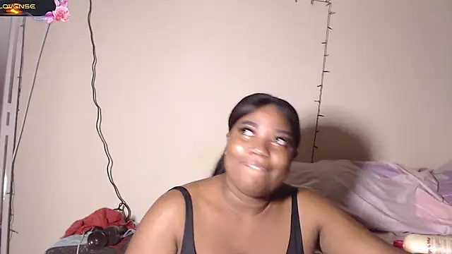 Snapshot of GraceMaaceey chatting on July 10, 12:59 am GraceMaaceey online show from July 10, 12:59 am