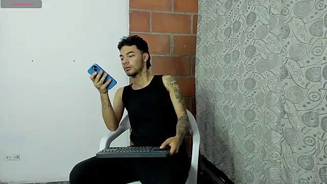 calvin-parker online show from December 19, 3:13 am