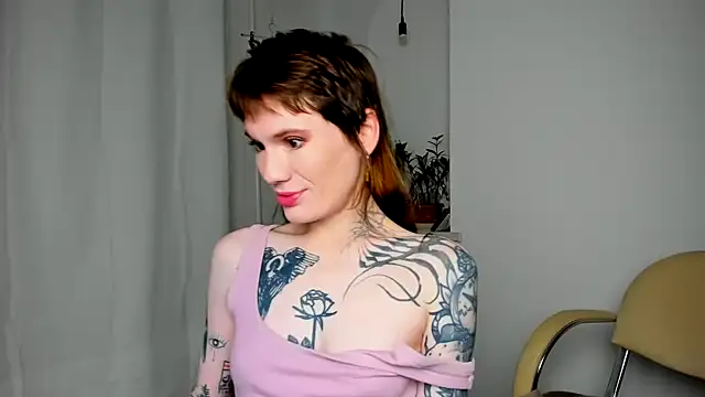 Snapshot of FogFoggyLove chatting on December 1, 9:20 pm FogFoggyLove online show from December 1, 9:20 pm