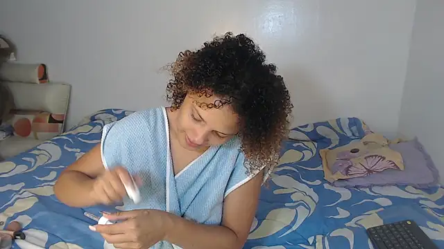 Snapshot of Nathaly_naughty chatting on December 13, 10:48 pm Nathaly naughty online show from December 13, 10:48 pm