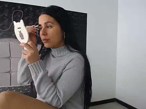 Snapshot of Alanaa_Sweet- chatting on December 5, 7:32 pm Alanaa Sweet- online show from December 5, 7:32 pm