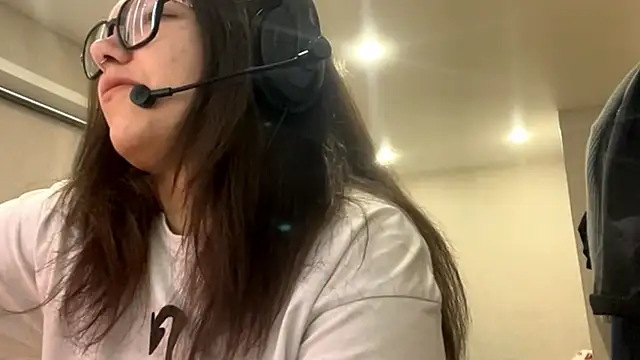 KerriMcbreen online show from December 1, 3:55 am